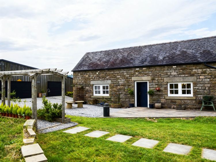 Little Owl Barn, listing photograph 2