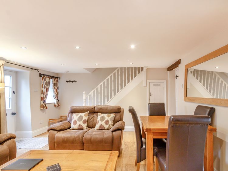 Willow View, listing photograph 4