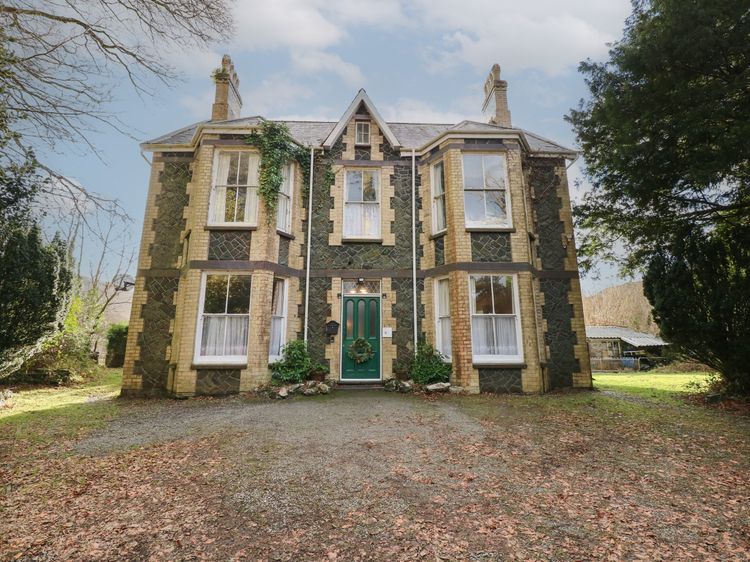 Plas Dorothea, listing photograph 2