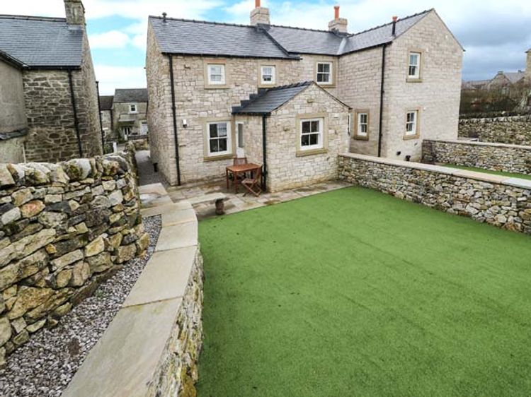 1 Primitive Croft, listing photograph 2