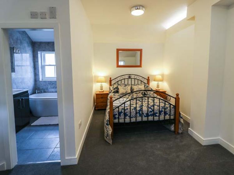 1 Primitive Croft, listing photograph 9