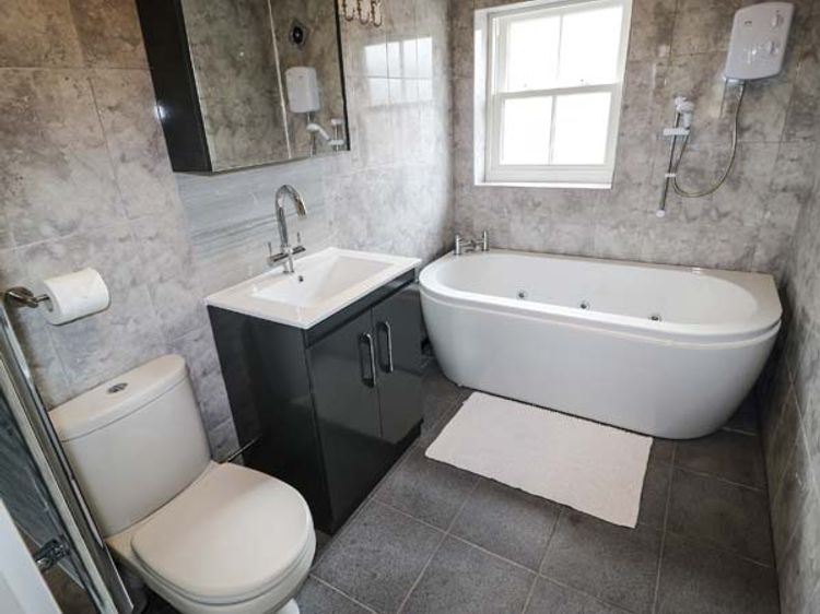 1 Primitive Croft, listing photograph 12