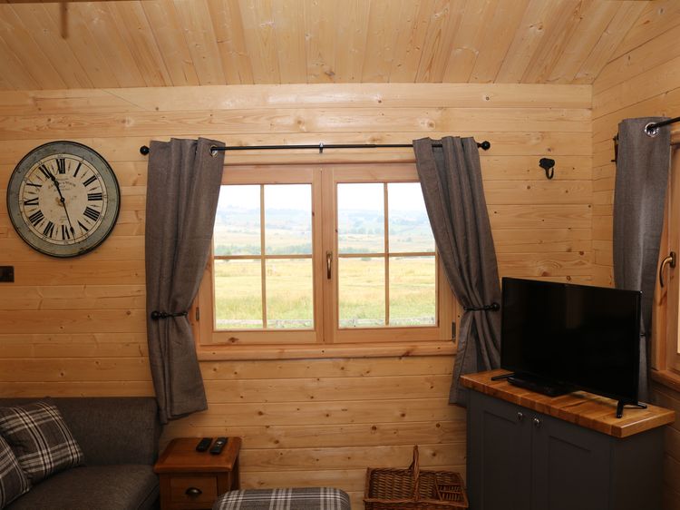 The Shooting Lodge, listing photograph 6