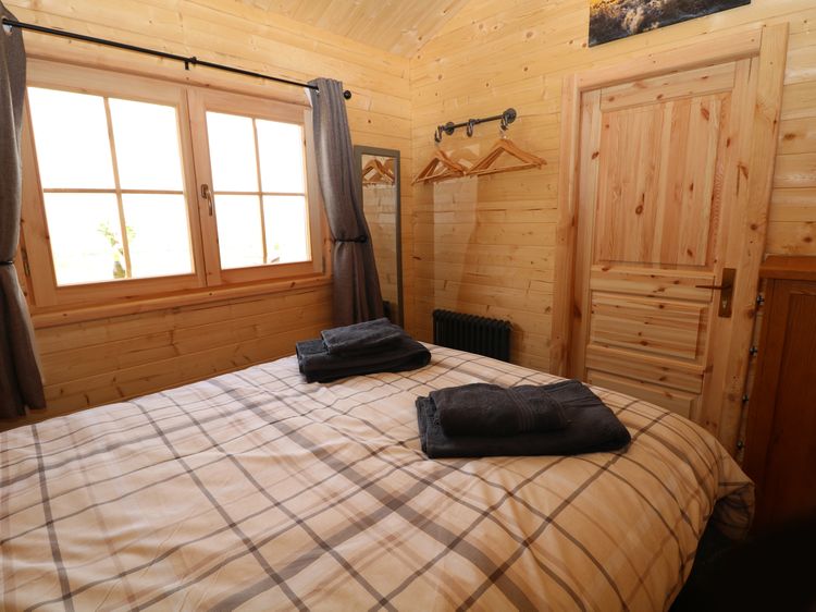 The Shooting Lodge, listing photograph 10