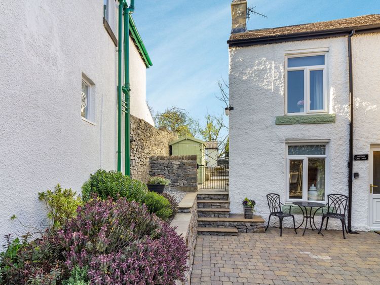 Smithy Cottage, listing photograph 2