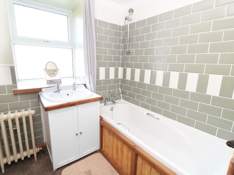 Rose Cottage, listing photograph 11