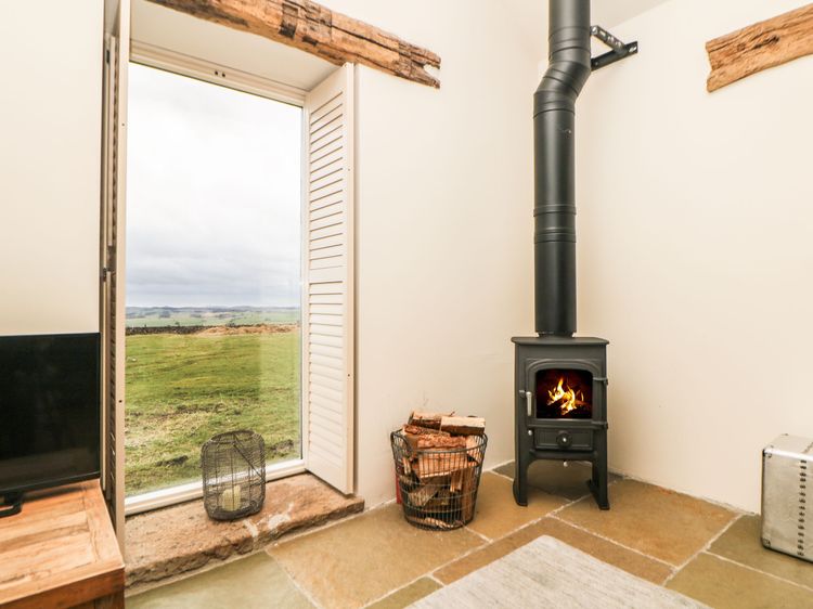 Five Wells Barn, listing photograph 3