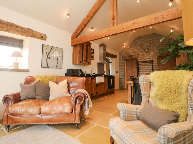 Five Wells Barn, listing photograph 4