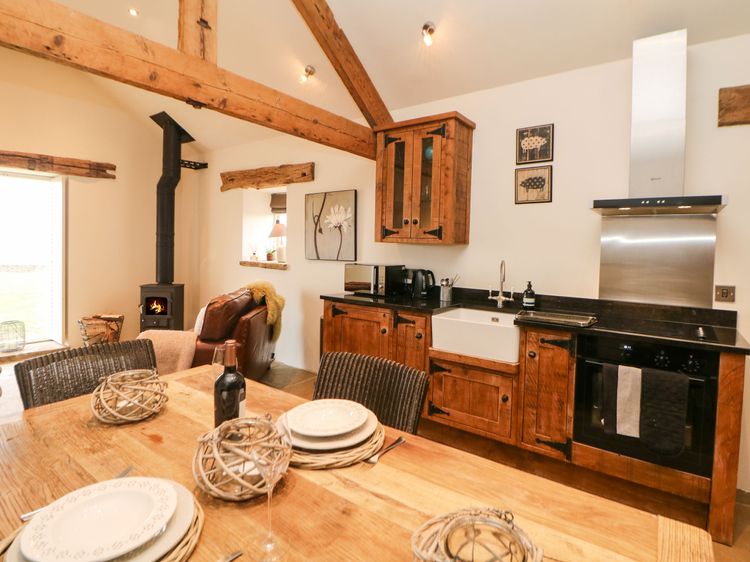 Five Wells Barn, listing photograph 6