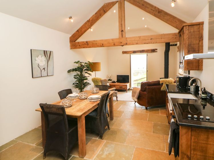 Five Wells Barn, listing photograph 7