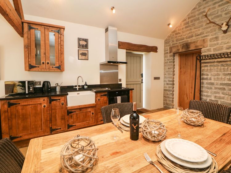 Five Wells Barn, listing photograph 9