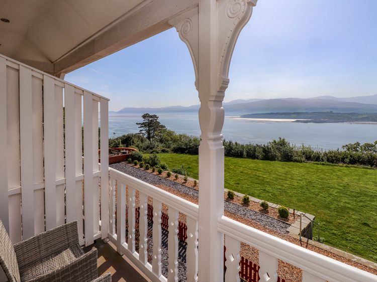 Menai View