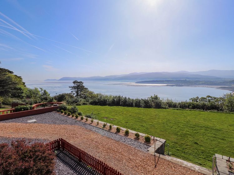 Menai View, listing photograph 2