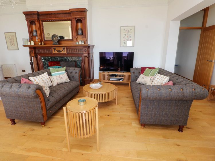 Menai View, listing photograph 8