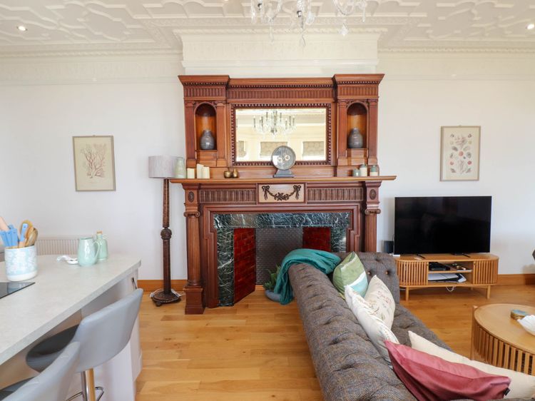 Menai View, listing photograph 11