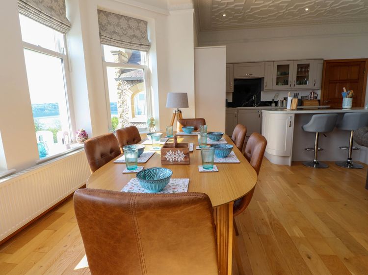 Menai View, listing photograph 12