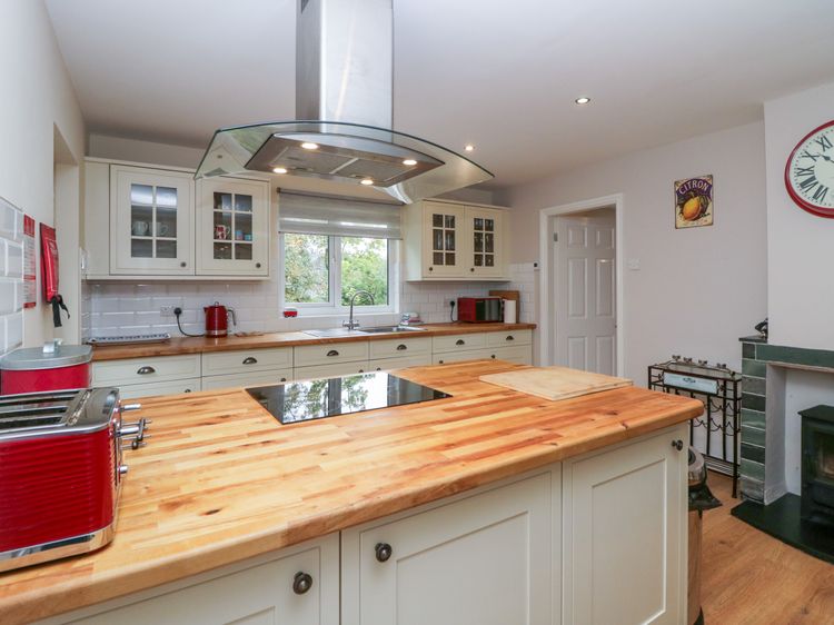 Inglenook, listing photograph 9