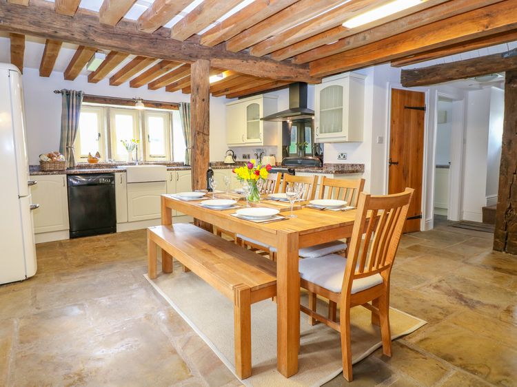 Woodthorpe Cruck Cottage, listing photograph 6