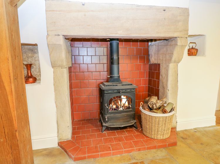 Woodthorpe Cruck Cottage, listing photograph 9