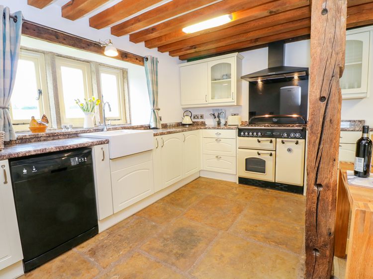 Woodthorpe Cruck Cottage, listing photograph 8