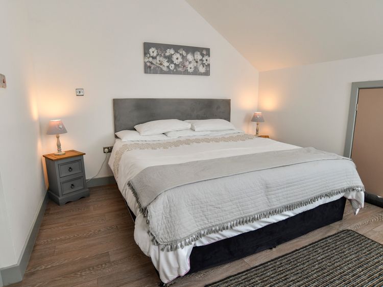 Plas Bach, listing photograph 9