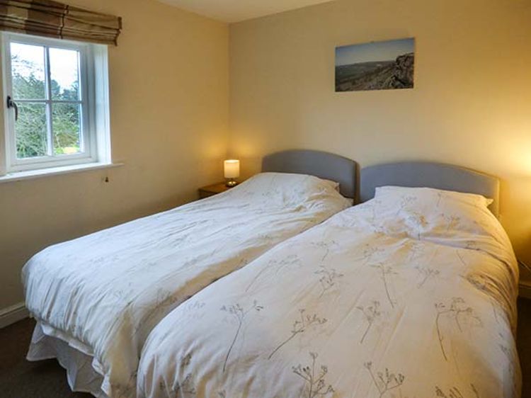 Jay's Nest, listing photograph 8