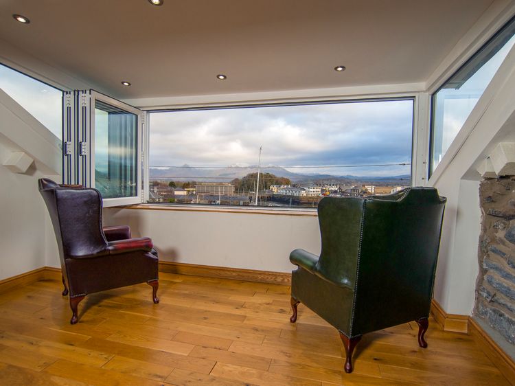 The Captain's Penthouse, listing photograph 6