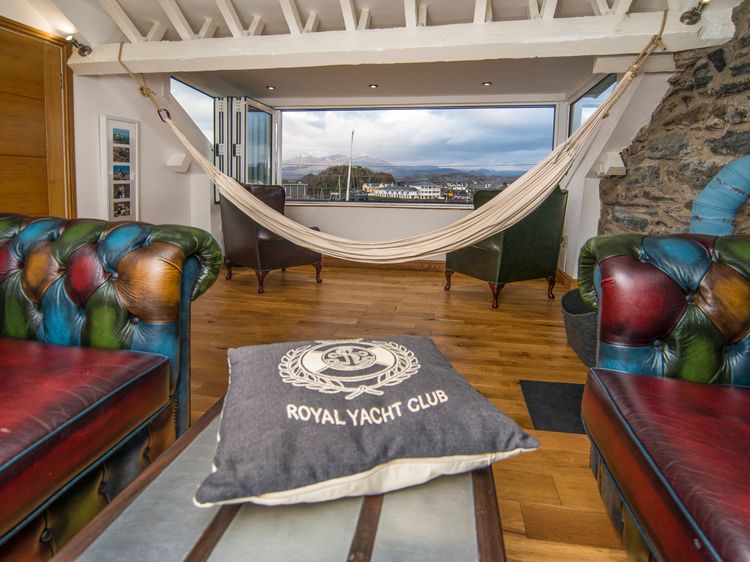 The Captain's Penthouse, listing photograph 9