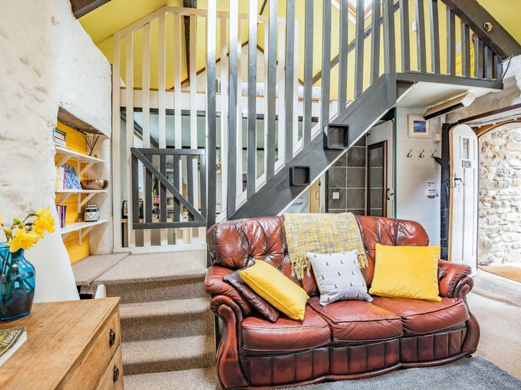 Celyn Farm Cottage, listing photograph 2