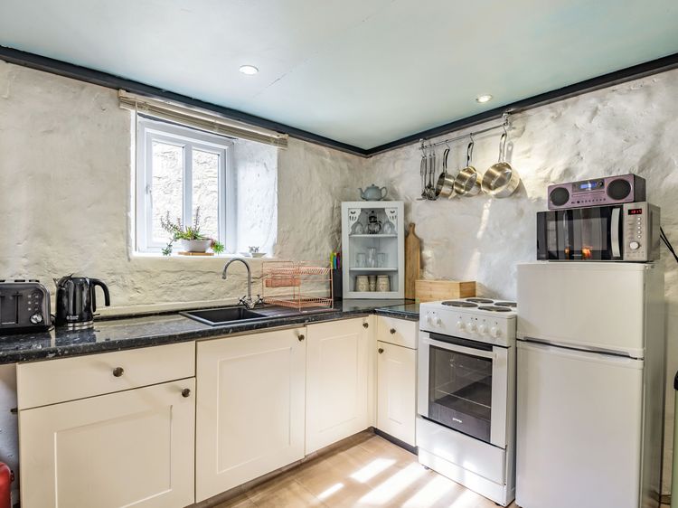Celyn Farm Cottage, listing photograph 4