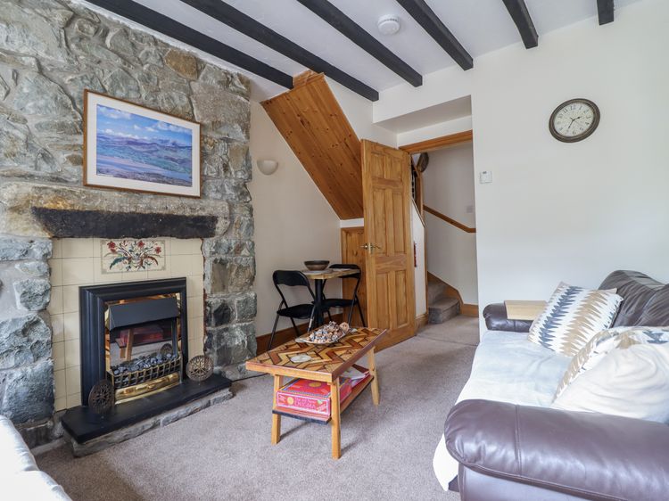 Cae Tanws Bach, listing photograph 5