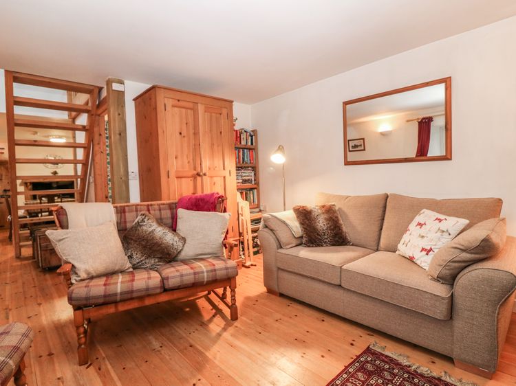 Creag Mhor Cottage, listing photograph 5
