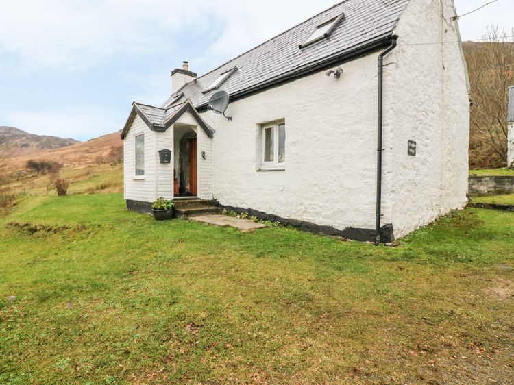 Creag Mhor Cottage, listing photograph 2
