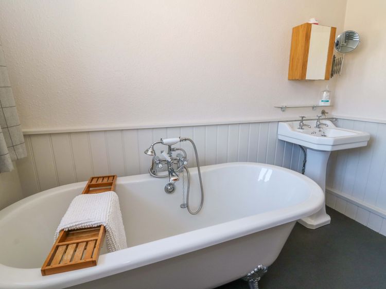 Chancery Cottage, listing photograph 12