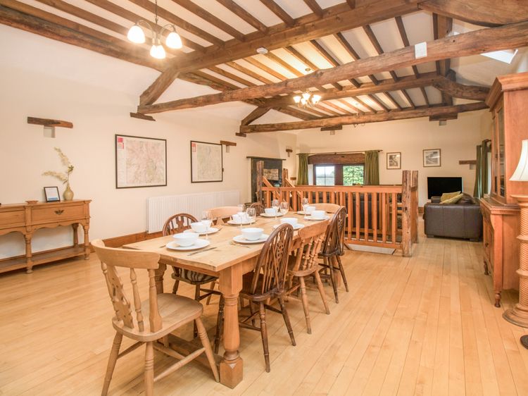 Riven Oak, listing photograph 12