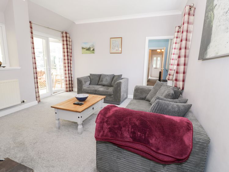 Dyffryn Bach, listing photograph 4