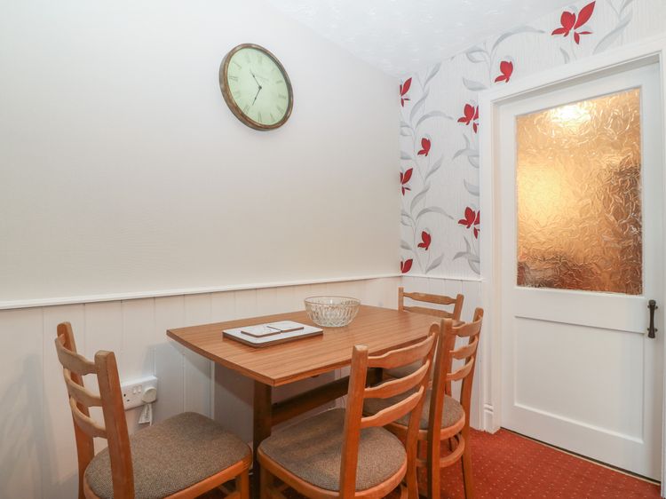 Ground Floor Apartment, listing photograph 5