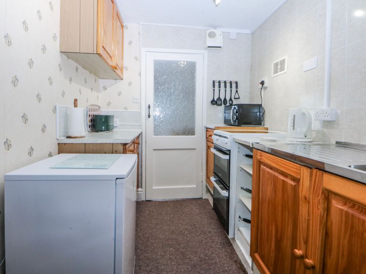 Ground Floor Apartment, listing photograph 7