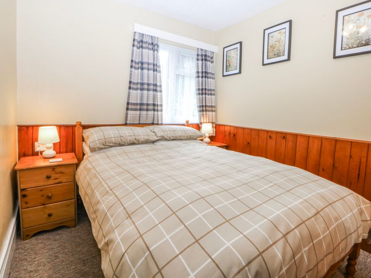 Ground Floor Apartment, listing photograph 8