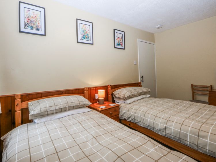 Ground Floor Apartment, listing photograph 12