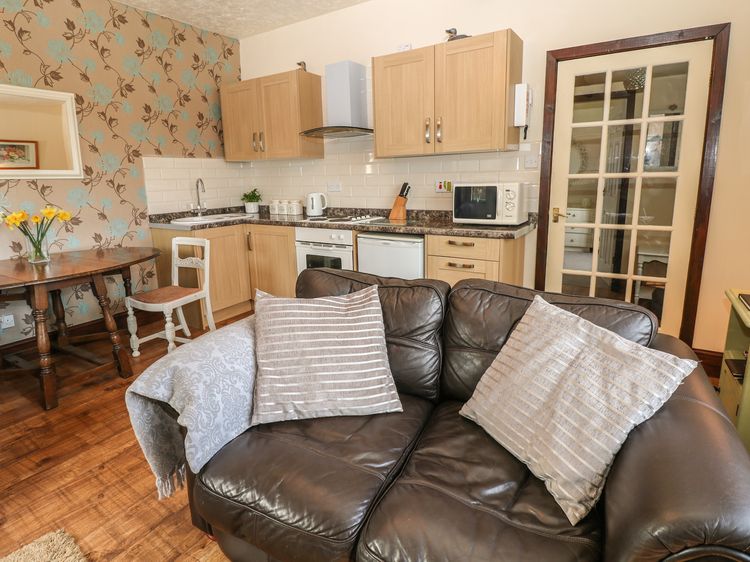 The Cottage at Moseley House Farm, listing photograph 4