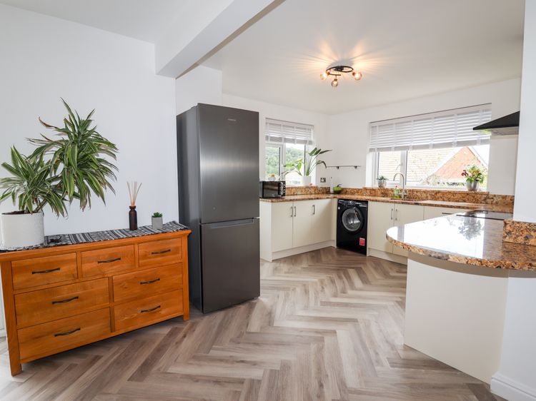 4 Bodnant Road, listing photograph 4