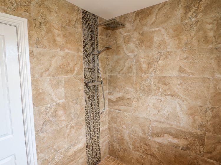 4 Bodnant Road, listing photograph 12