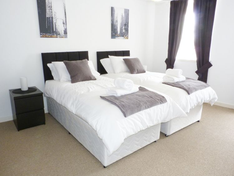 8 Cathedral Street, listing photograph 6