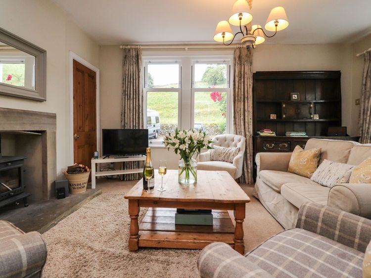 Dales Cottage, listing photograph 3