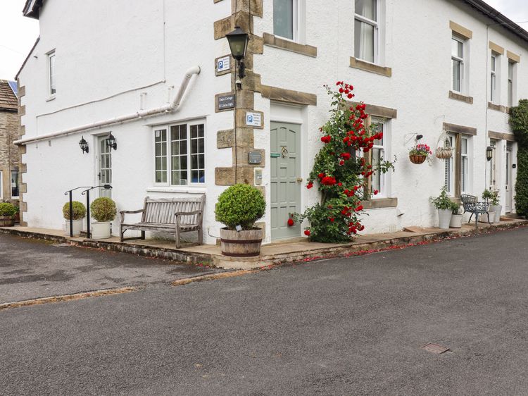 Dales Cottage, listing photograph 2