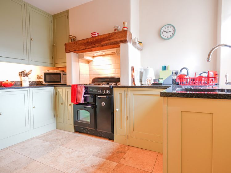 Cloudberry Cottage, listing photograph 10