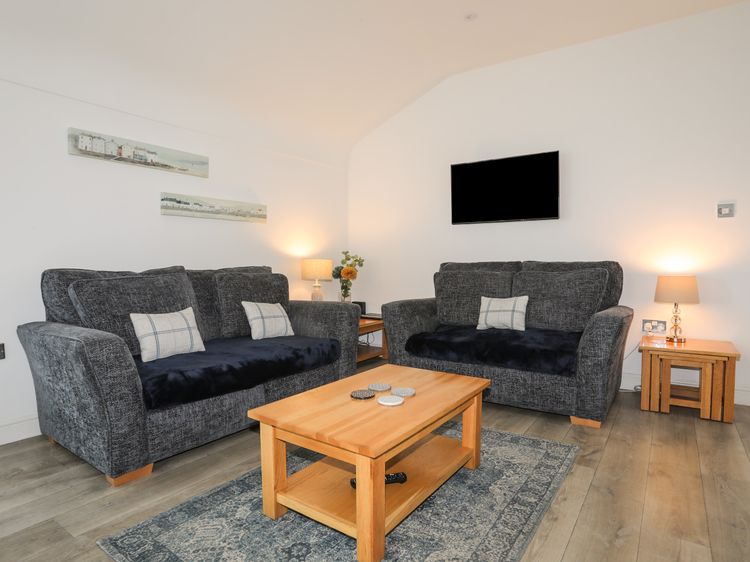 3 Marina View, listing photograph 6