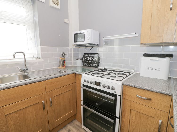 Maesdu Cottage, listing photograph 8