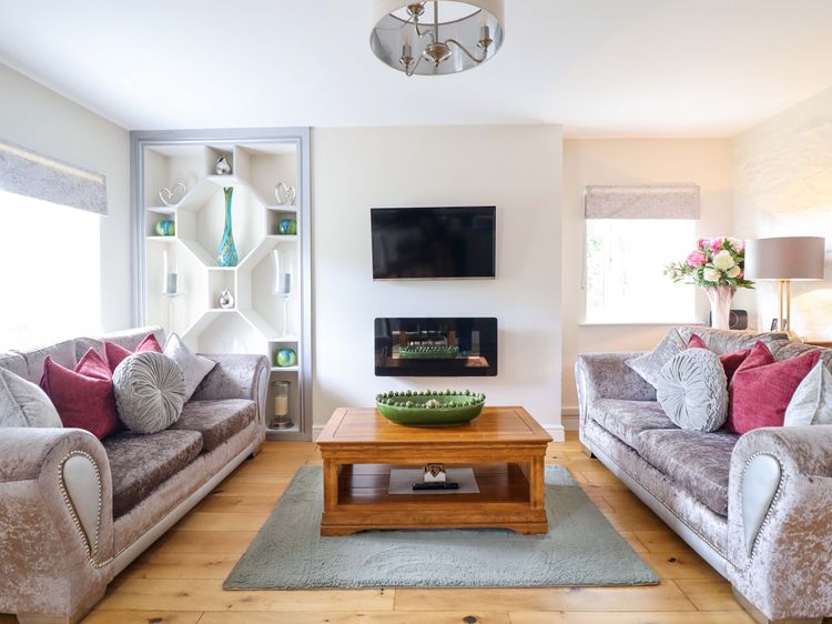 Moelfre Cottage, listing photograph 5